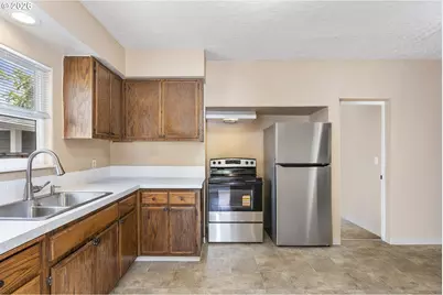 8316 SE Raymond Ct, Portland, OR 97266 - Photo 7