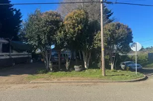 396 N Wall St, Coos Bay, OR 97420 - Photo 3