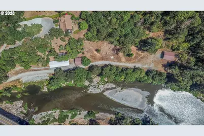 1138 Yokum Rd, Riddle, OR 97469 - Photo 33