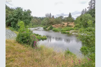 1138 Yokum Rd, Riddle, OR 97469 - Photo 27