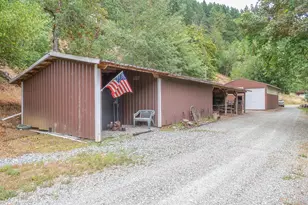 1138 Yokum Rd, Riddle, OR 97469 - Photo 19