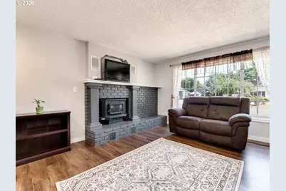 2625 NE Hembree St, McMinnville, OR 97128 - Photo 9