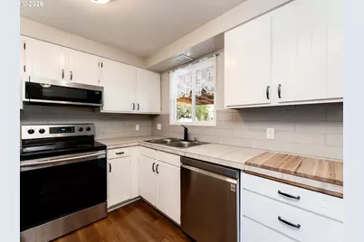 2625 NE Hembree St, McMinnville, OR 97128 - Photo 15