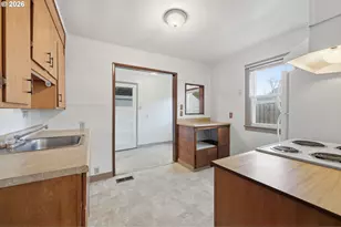 650 E Fairfield St, Gladstone, OR 97027 - Photo 9