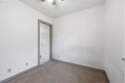 650 E Fairfield St, Gladstone, OR 97027 - Photo 17