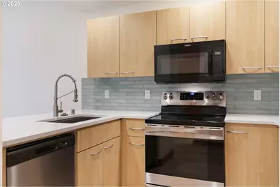 300 W 8th St #220, Vancouver, WA 98660 - Photo 11