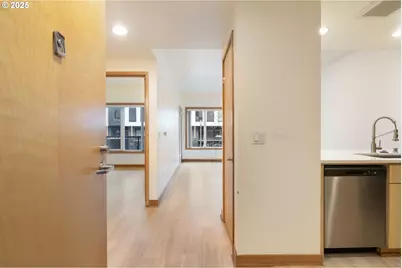 300 W 8th St #220, Vancouver, WA 98660 - Photo 3