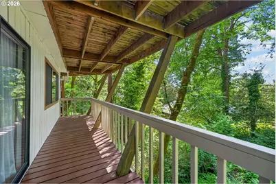 4131 SW Chesapeak Ave, Portland, OR 97239 - Photo 33