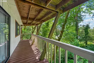 4131 SW Chesapeak Ave, Portland, OR 97239 - Photo 33