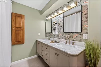 4131 SW Chesapeak Ave, Portland, OR 97239 - Photo 25