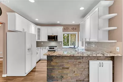 10900 NE 26th Ave, Vancouver, WA 98686 - Photo 11