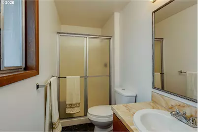 16007 NE Sacramento St, Portland, OR 97230 - Photo 11