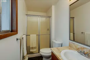 16007 NE Sacramento St, Portland, OR 97230 - Photo 11