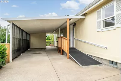 2242 Maia Loop, Springfield, OR 97477 - Photo 3