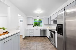 12935 SW Hanson Rd, Beaverton, OR 97008 - Photo 9