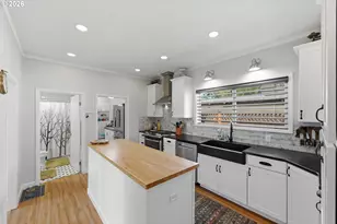 1542 Meade St, North Bend, OR 97459 - Photo 15