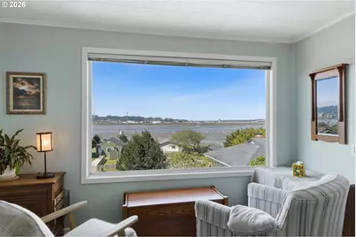 1542 Meade St, North Bend, OR 97459 - Photo 35