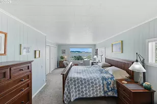 1542 Meade St, North Bend, OR 97459 - Photo 33