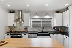 1542 Meade St, North Bend, OR 97459 - Photo 13