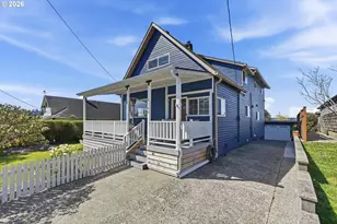 1542 Meade St, North Bend, OR 97459 - Photo 1