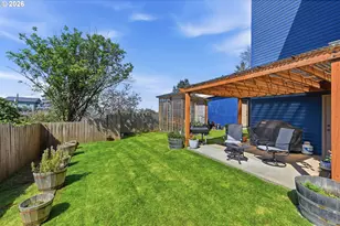 1542 Meade St, North Bend, OR 97459 - Photo 41