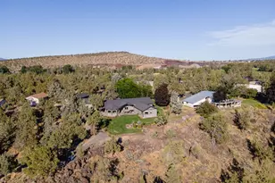 4101 NW 21st St, Redmond, OR 97756 - Photo 9