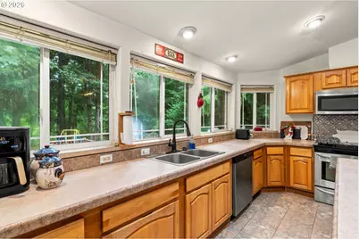 92705 Two Lakes Ln, Blachly, OR 97412 - Photo 7