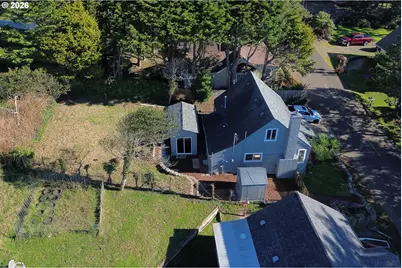 1523 NE 12th St, Lincoln City, OR 97367 - Photo 35