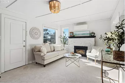 1523 NE 12th St, Lincoln City, OR 97367 - Photo 5