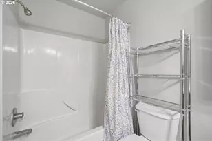 1334 NE 118th Ave, Portland, OR 97220 - Photo 25