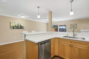1334 NE 118th Ave, Portland, OR 97220 - Photo 5