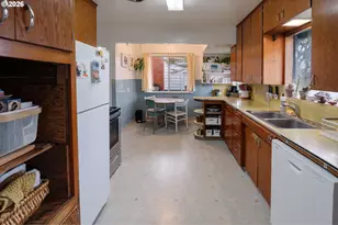 235 S 4th St, Saint Helens, OR 97051 - Photo 13