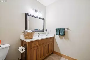 27200 S Barlow Rd, Canby, OR 97013 - Photo 39