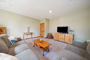 27200 S Barlow Rd, Canby, OR 97013 - Photo 21