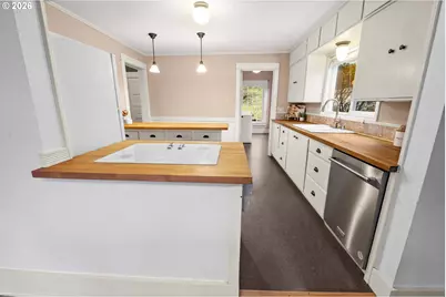 663 Harrison Ave, Astoria, OR 97103 - Photo 11