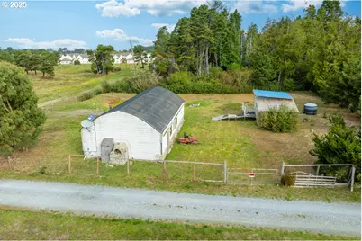 87905 Astor Ln, Bandon, OR 97411 - Photo 3