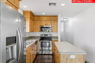 853 NW Crouchen St, Salem, OR 97304 - Photo 9