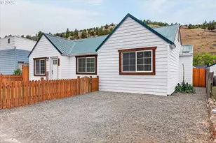 407 S Canyon Blvd, John Day, OR 97845 - Photo 3