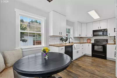 407 S Canyon Blvd, John Day, OR 97845 - Photo 9