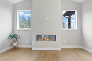 2213 E Juniper Cir, La Center, WA 98629 - Photo 5
