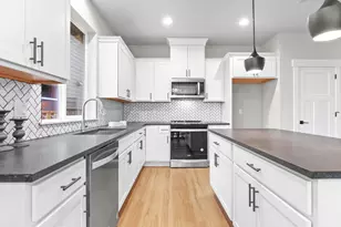 2213 E Juniper Cir, La Center, WA 98629 - Photo 9