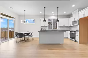 2213 E Juniper Cir, La Center, WA 98629 - Photo 7