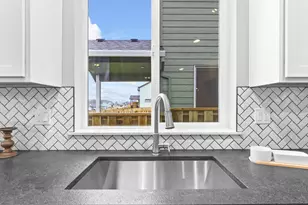 2213 E Juniper Cir, La Center, WA 98629 - Photo 11