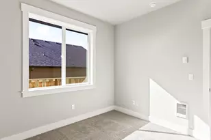 2213 E Juniper Cir, La Center, WA 98629 - Photo 25