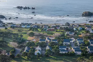 1499 Ginkgo Ct, Bandon, OR 97411 - Photo 39