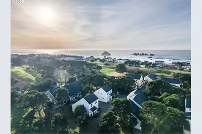 1499 Ginkgo Ct, Bandon, OR 97411 - Photo 1