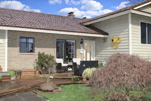 17110 Parkers Dr, Gladstone, OR 97027 - Photo 3