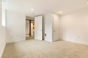 5910 NE 52nd Ave, Portland, OR 97218 - Photo 33