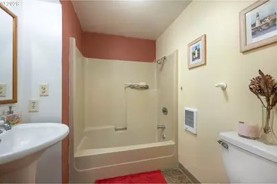 2495 G St, Springfield, OR 97477 - Photo 17