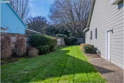 2066 NW Violet Ave, Albany, OR 97321 - Photo 47
